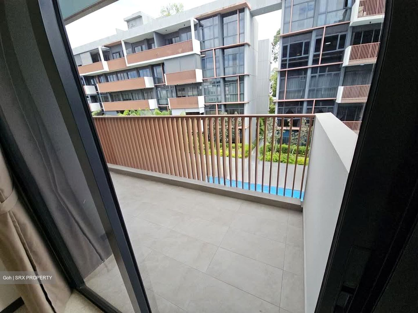 Royalgreen (D10), Condominium #581758681